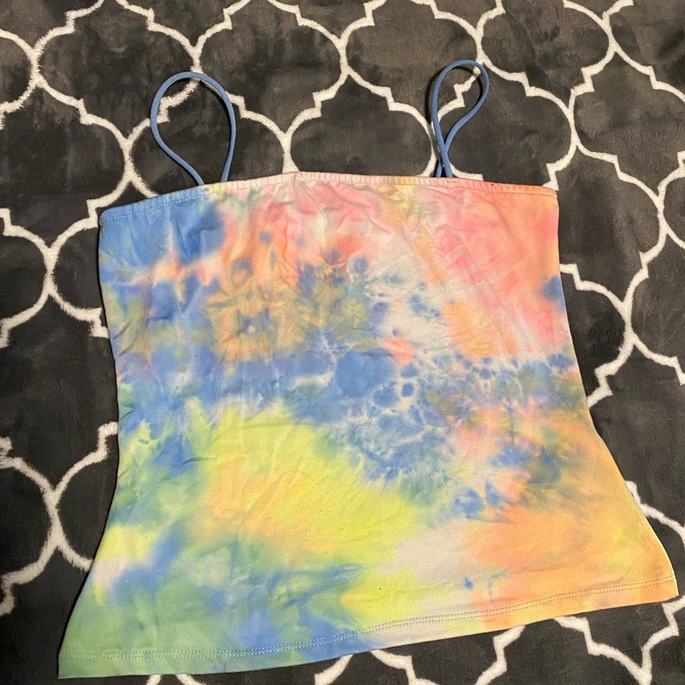 Tye Dye Tank Top! Love the fabric of this tank top